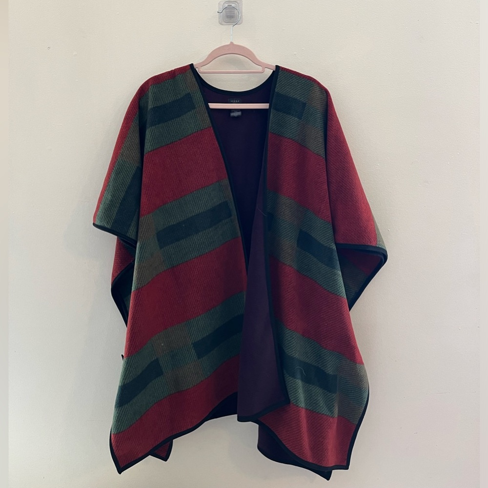 Serra Poncho wrap